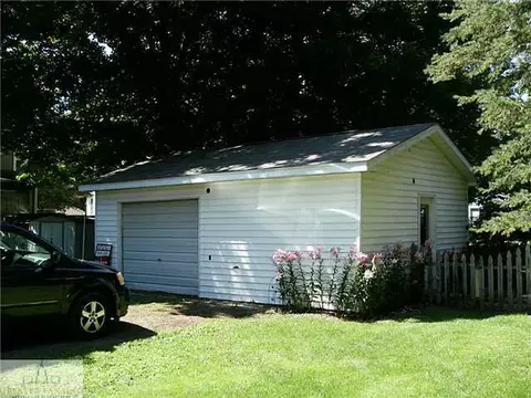 102 Ellsworth, Bellevue, MI 49021 photo 4