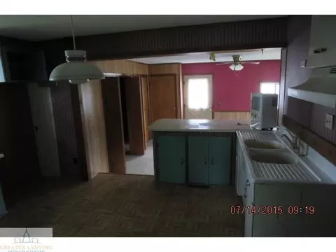 515 S Ithaca St, Ithaca, MI 48847 photo 5