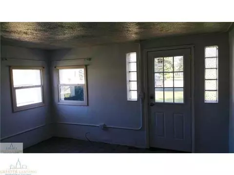 904 E Webb, Dewitt, MI 48820 photo 4