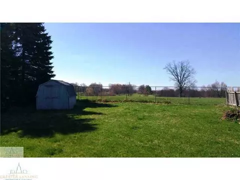 904 E Webb, Dewitt, MI 48820 photo 2