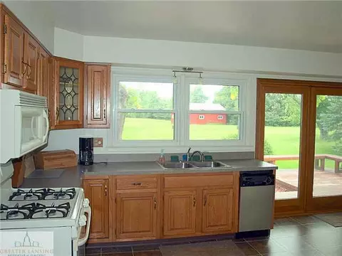 1248 W Pratt Rd, Dewitt, MI 48820 photo 3