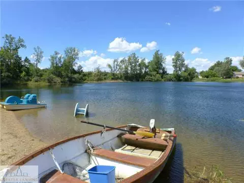 8651 Beardslee Rd, Perry, MI 48872 photo 2