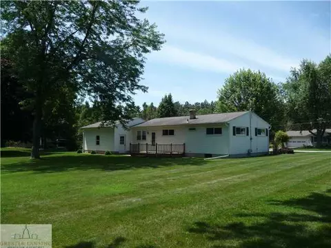 12669 Holly Ln, Dewitt, MI 48820 photo 2