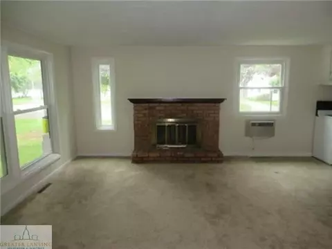 425 Maple St, Grand Ledge, MI 48837 photo 5
