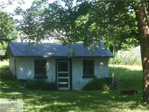 607 N Madiso, Perry, MI 48872 photo 9