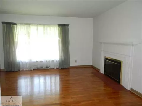 2030 Victor, Lansing, MI 48910 photo 5