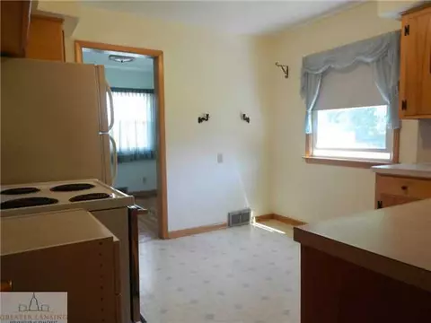 2030 Victor, Lansing, MI 48910 photo 9