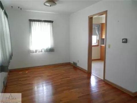 2030 Victor, Lansing, MI 48910 photo 8