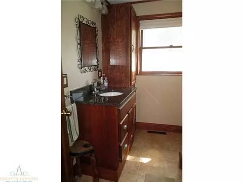 2363 Gresham, Charlotte, MI 48813 photo 8