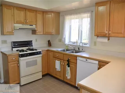7210 W Howe Rd, Dewitt, MI 48820 photo 3