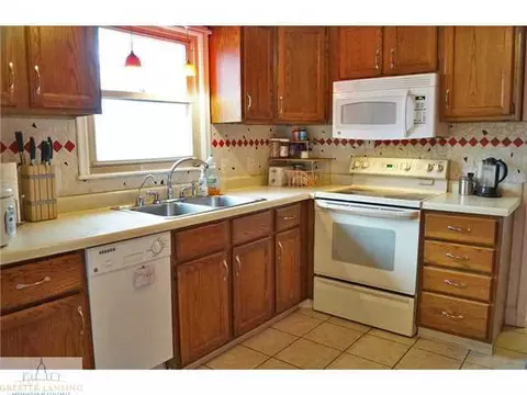 5659 Green Rd, Haslett, MI 48840 photo 7