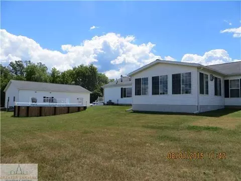 2251 E Maple Rapids Rd, Saint Johns, MI 48879 photo 1