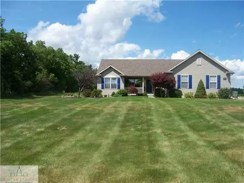11460 W Howe Rd, Eagle, MI 48822 photo 1