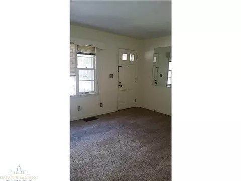 2208 Alpha St, Lansing, MI 48910 photo 3