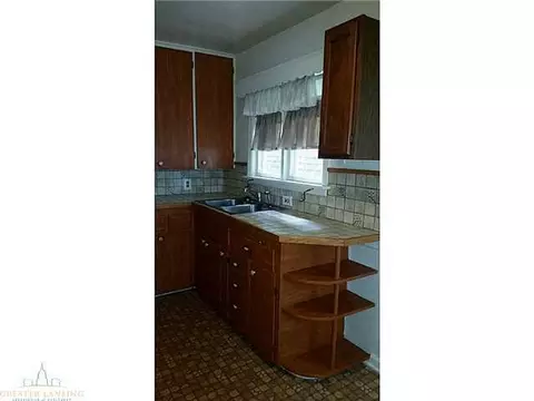 2208 Alpha St, Lansing, MI 48910 photo 16