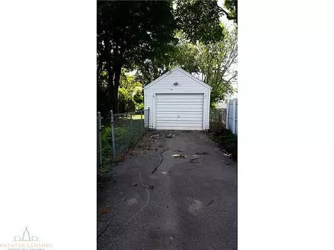 2208 Alpha St, Lansing, MI 48910 photo 21