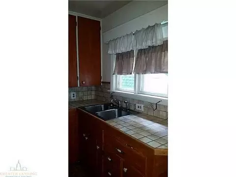 2208 Alpha St, Lansing, MI 48910 photo 15