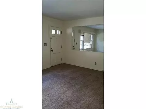 2208 Alpha St, Lansing, MI 48910 photo 4