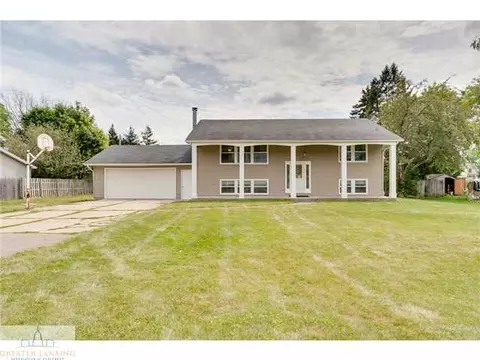 7307 Sunset Dr, Lansing, MI 48917 photo 2