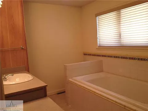 402 E Pearl, Ovid, MI 48866 photo 12