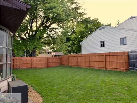 2822 Cooley Dr, Lansing, MI 48911 photo 9