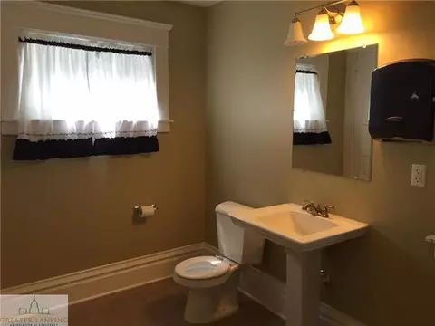422 Adams, Lansing, MI 48906 photo 7