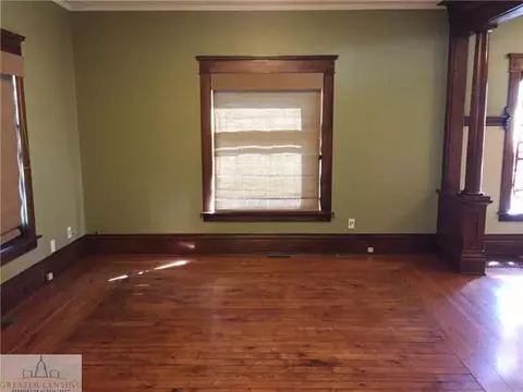 422 Adams, Lansing, MI 48906 photo 3