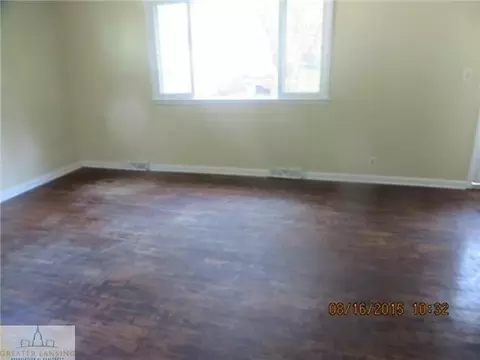 911 Pendleton Dr, Lansing, MI 48917 photo 3