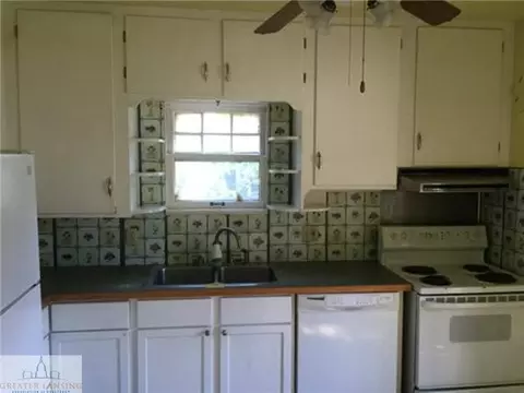 2425 Kensington Rd, Lansing, MI 48910 photo 2