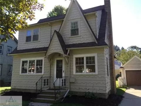 2425 Kensington Rd, Lansing, MI 48910 photo 1