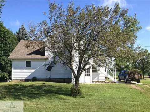 1654 E Jason St, Saint Johns, MI 48879 photo 3