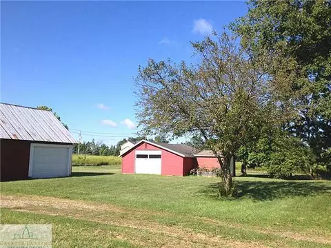 1654 E Jason St, Saint Johns, MI 48879 photo 4