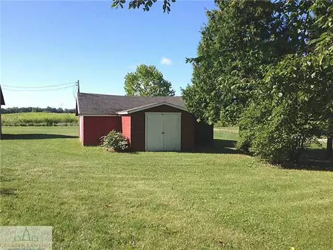 1654 E Jason St, Saint Johns, MI 48879 photo 6