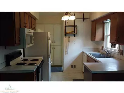 3419 Cooley Dr, Lansing, MI 48911 photo 5