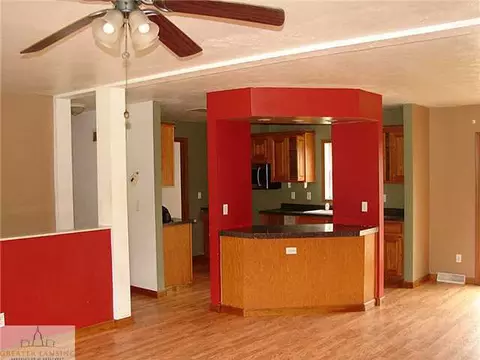 8378 King Dr, Parma, MI 49269 photo 2