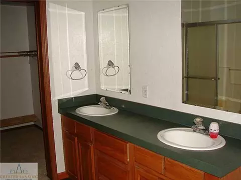 8378 King Dr, Parma, MI 49269 photo 9