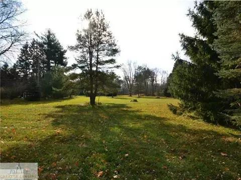 90 Sherwood, Williamston, MI 48895 photo 3