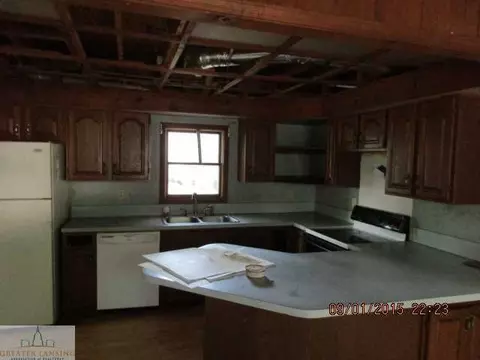 705 W W Grace, Owosso, MI 48867 photo 5