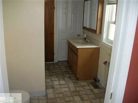 140 W Jefferson, Dimondale, MI 48821 photo 8