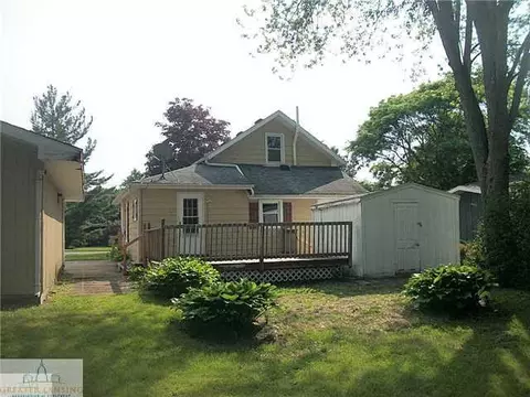 140 W Jefferson, Dimondale, MI 48821 photo 3