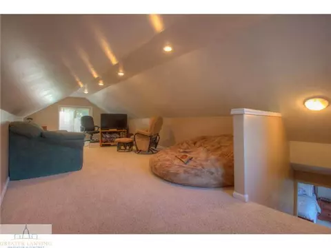 561 Kendon Dr, Lansing, MI 48910 photo 8