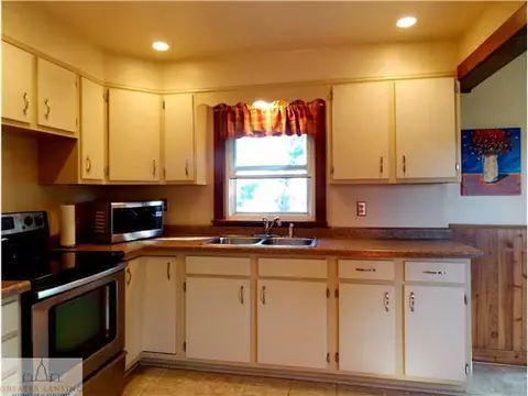7521 W Howe Rd, Dewitt, MI 48820 photo 8