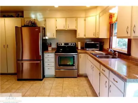 7521 W Howe Rd, Dewitt, MI 48820 photo 4