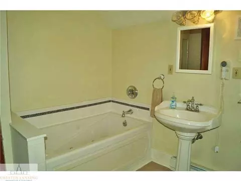 1353 Haslett, Haslett, MI 48840 photo 18