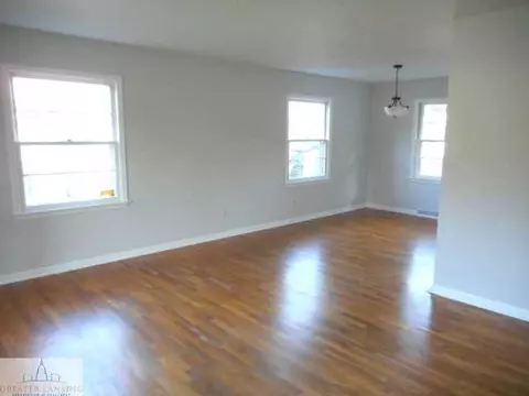 3609 Springbrook Ln, Lansing, MI 48917 photo 4