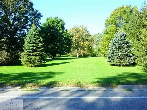 2720 Aurelius Rd, Lansing, MI 48910 photo 25