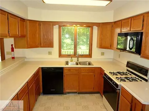 2720 Aurelius Rd, Lansing, MI 48910 photo 6