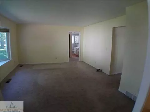2302 Darby Dr, Lansing, MI 48906 photo 5