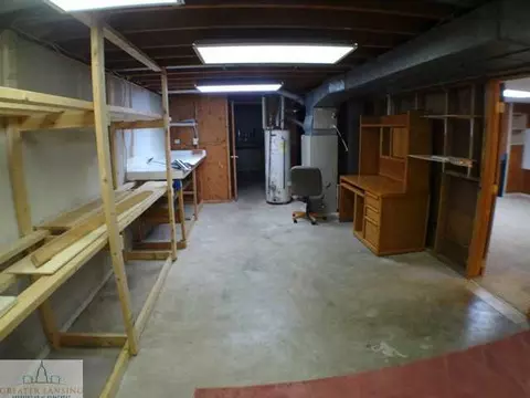 2302 Darby Dr, Lansing, MI 48906 photo 21