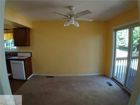 2302 Darby Dr, Lansing, MI 48906 photo 9
